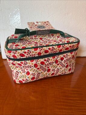 NWT Martha Stewart Cream Quilted Pouch with Red tomatoes  Print